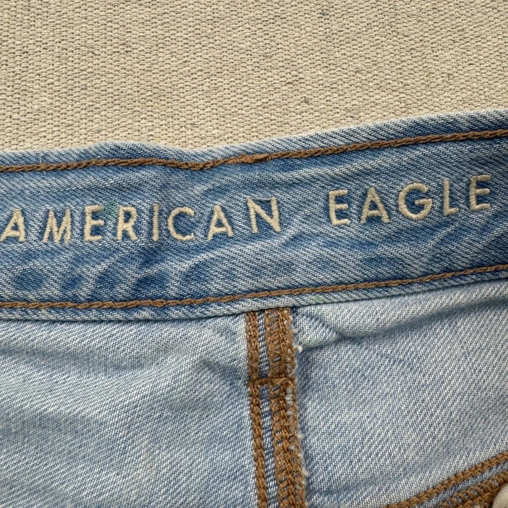 American Eagle Highest Rise Size 10 Baggy Shorts Light Wash Distressed Denim